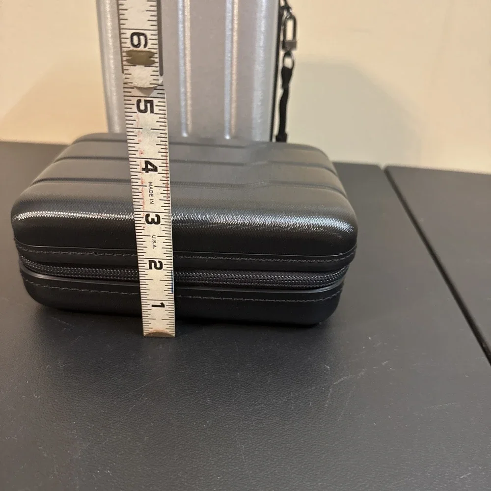 Lof Of 2 Open Story Target Hard-side Case  Silver And Black Travel Case
